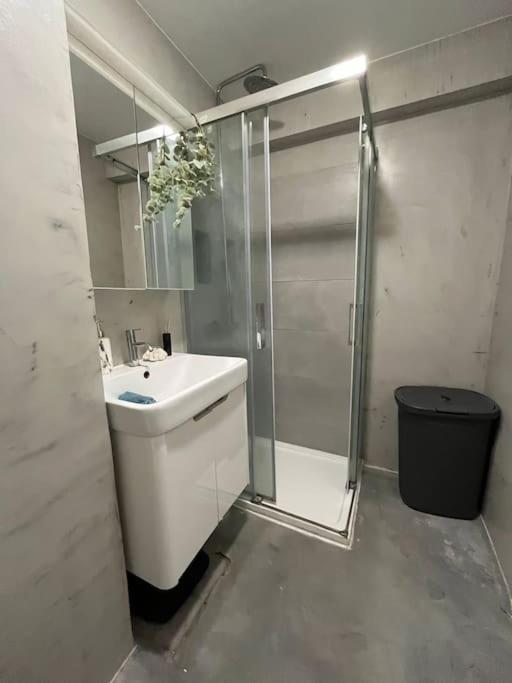 Charmoso Apartamento Na Herdade Da Aroeira Aroeira  Eksteriør billede